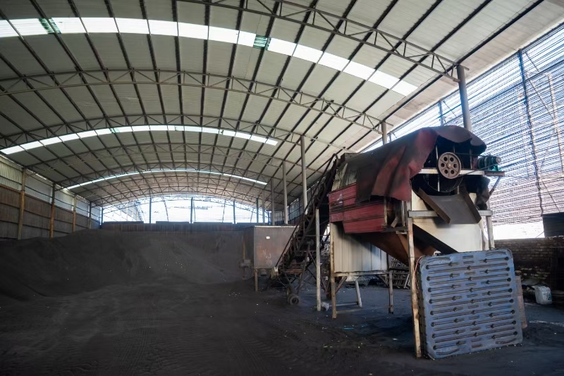 Screening and grading area